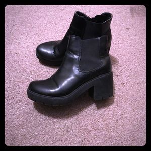 Steve Madden Chelsea boots